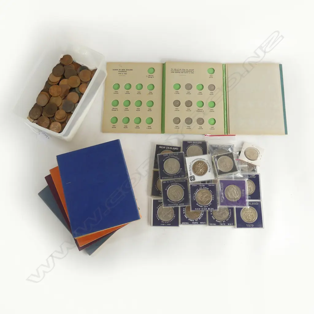 NZ COMMEMORATIVE COINS, SETS & COPPER PENNIES ETC Image 1++