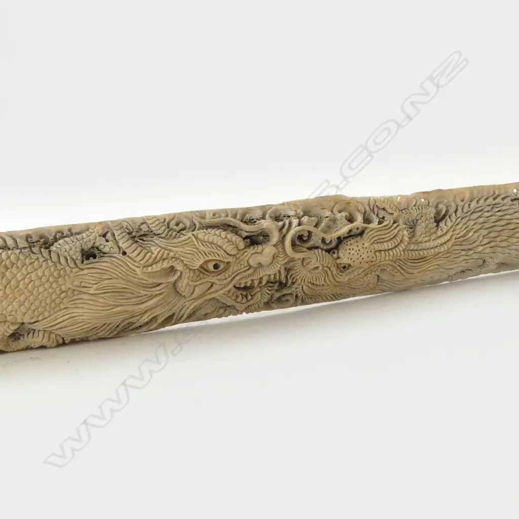 CARVED BONE w. FACING DRAGONS L.595mm Image 1++