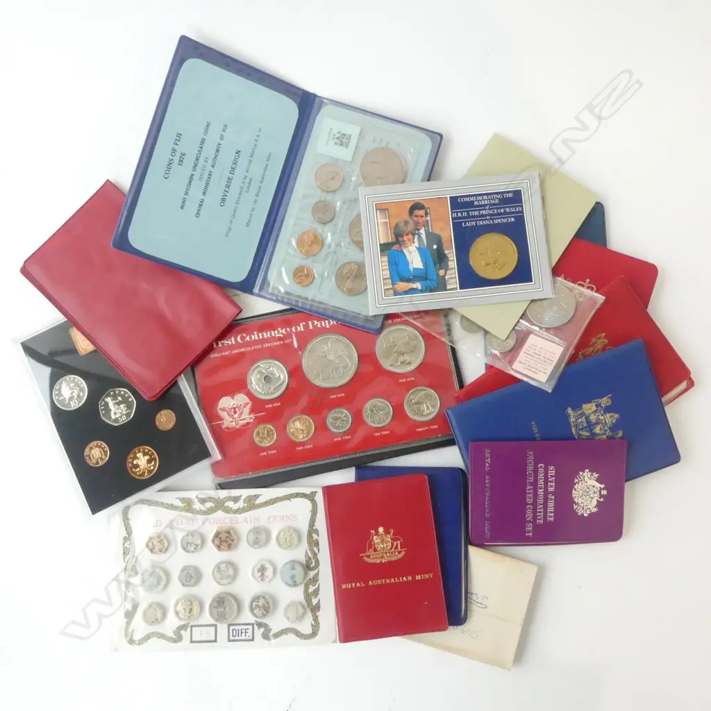 ASST. COIN SETS ETC Image 1++