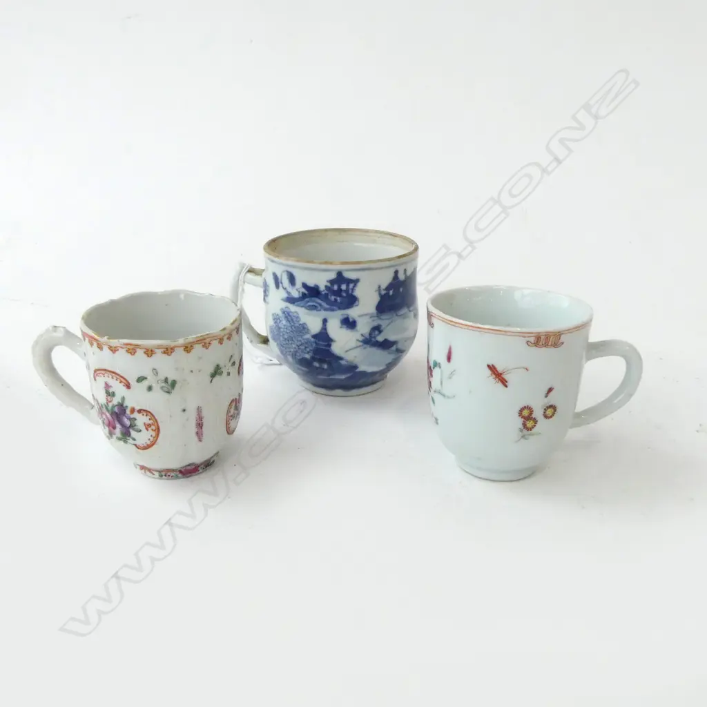3 18thC COFFEE CUPS; B/W CHINESE EXPORT H.70mm + 2 OTHER Image 1++