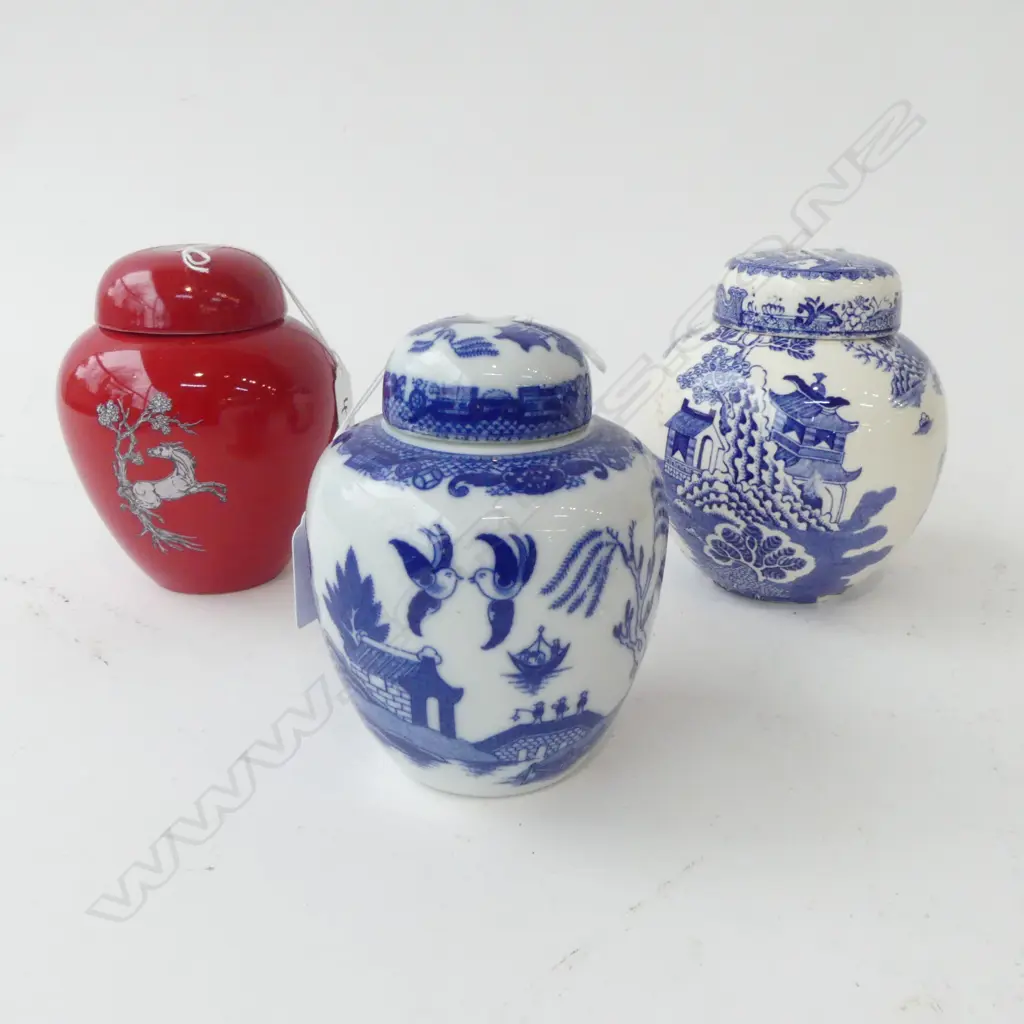 3 LIDDED GINGER JARS 1 IS MASONS H140MM Image 1++