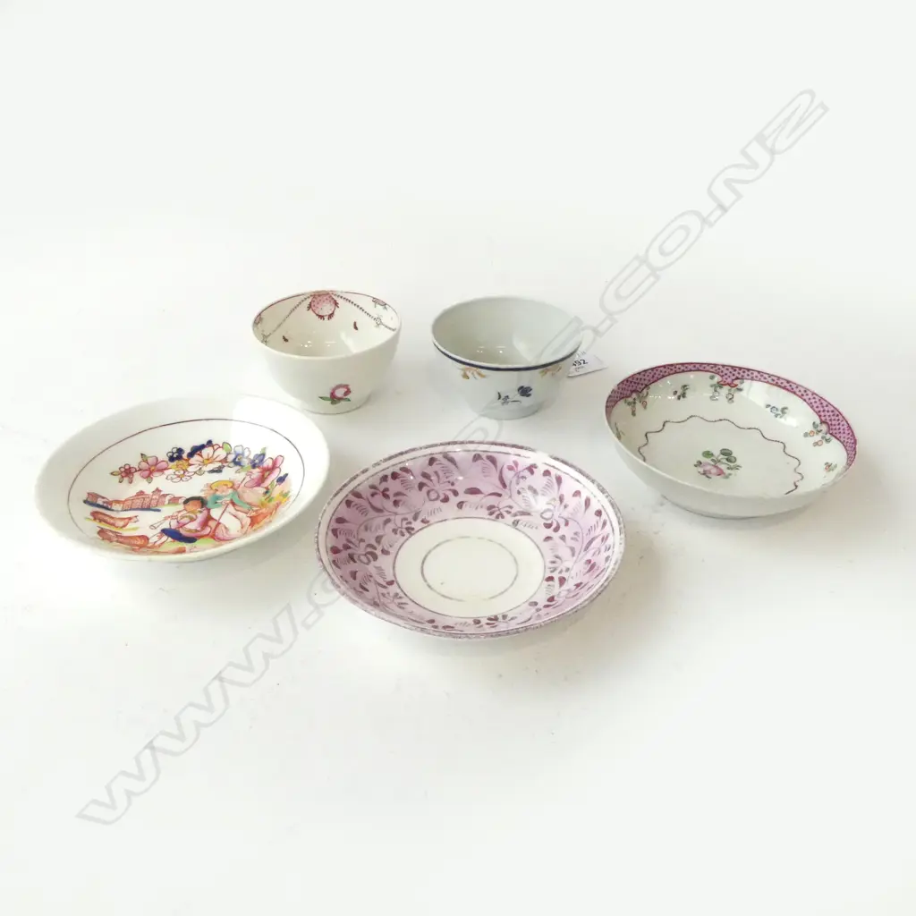 2 18thC TEA BOWLS + 3 SAUCERS Image 1++