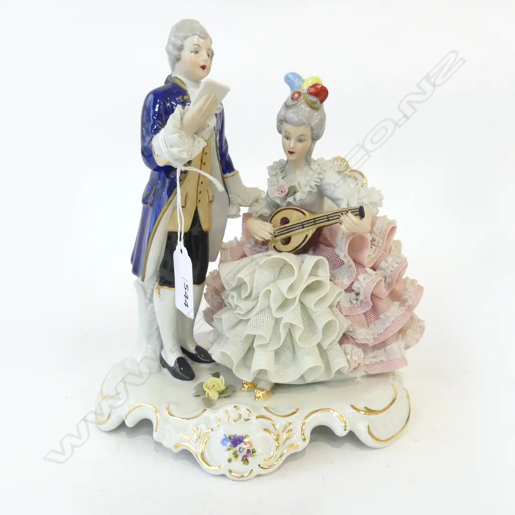 DRESDEN COUPLE; SINGER & LUTE PLAYER H.210mm Image 1++