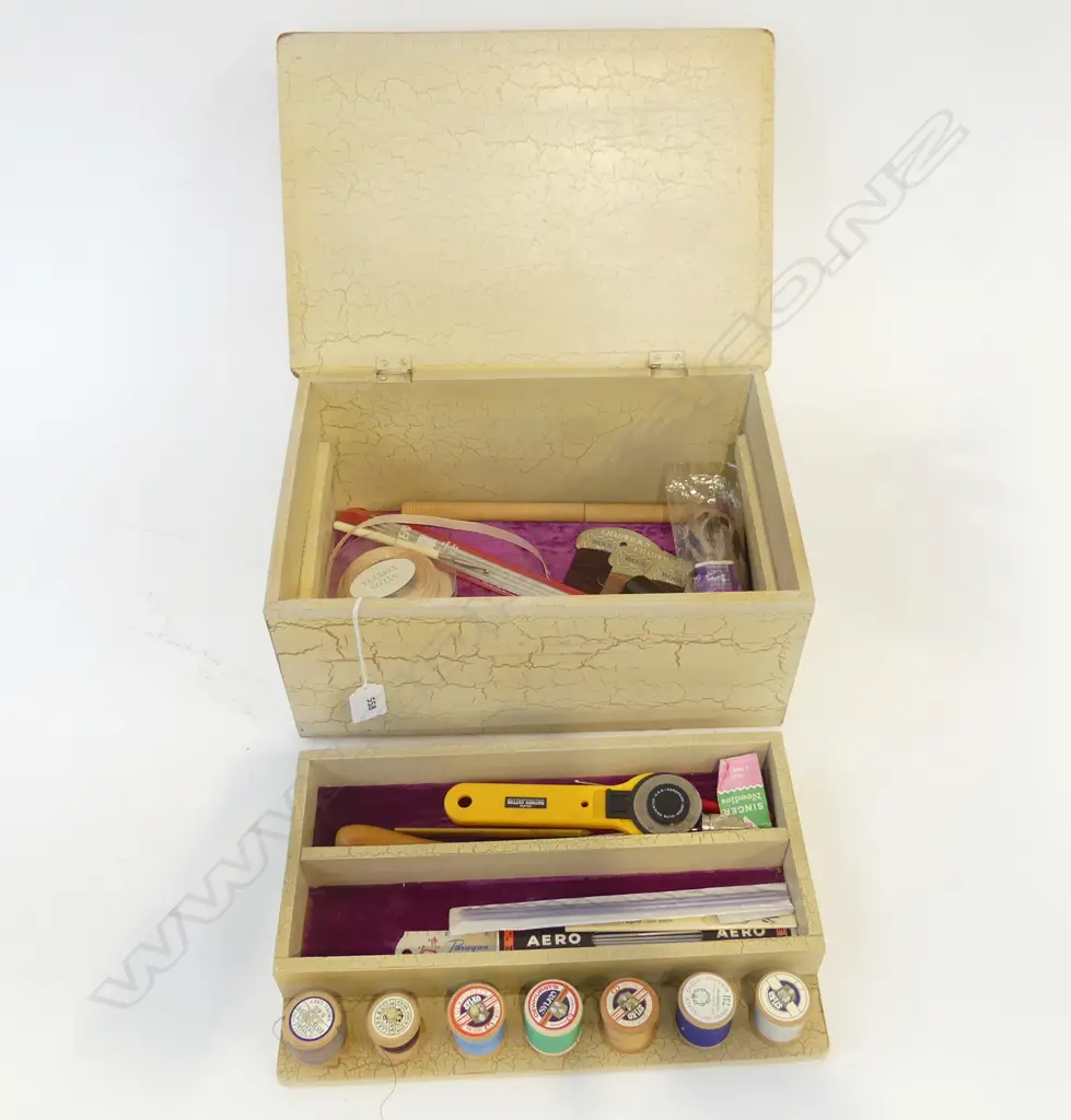 1940S SCUMBLED PAINTED SEWING BOX & CONTENTS L360 H160MM Image 1++