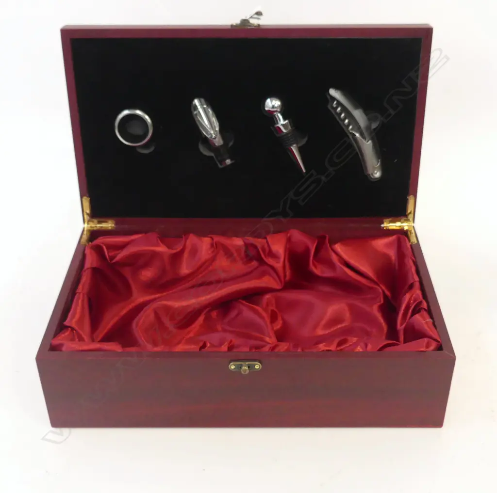 PENFOLDS WINE BOX w. BAR TOOLS W.350mm Image 1++