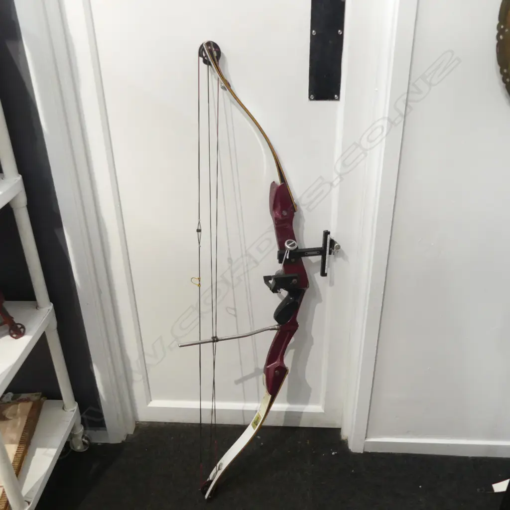 ARCHERY BOW, HOYTE USA H.1260mm Image 1++