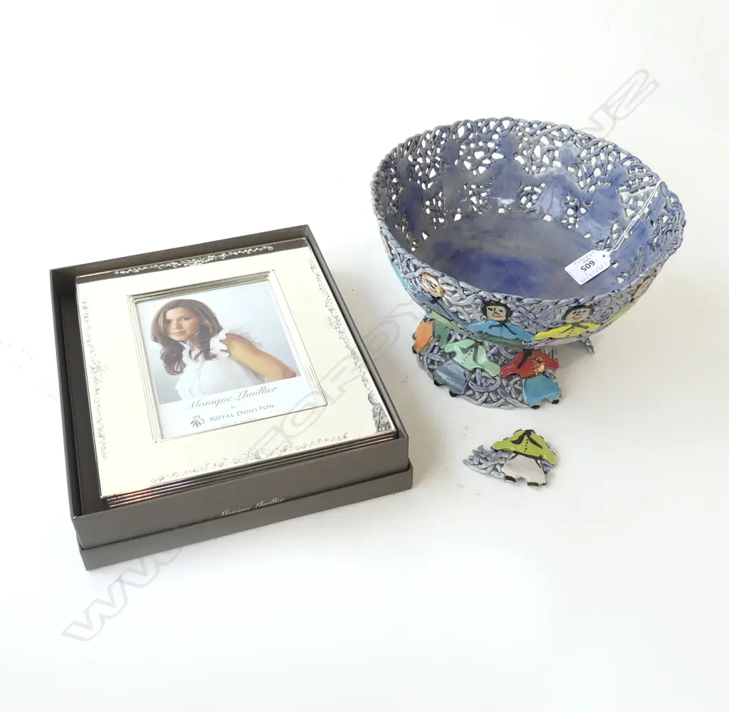 FOOTED BOWL 230mm dia, FAULTED + ROYAL DOULTON PHOTO FRAME, BOXED Image 1++