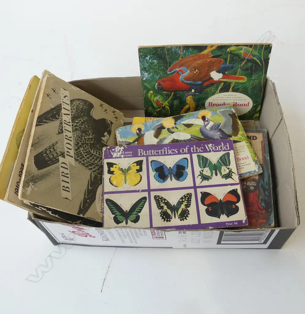 ASST. STAMP ALBUMS Image 1++