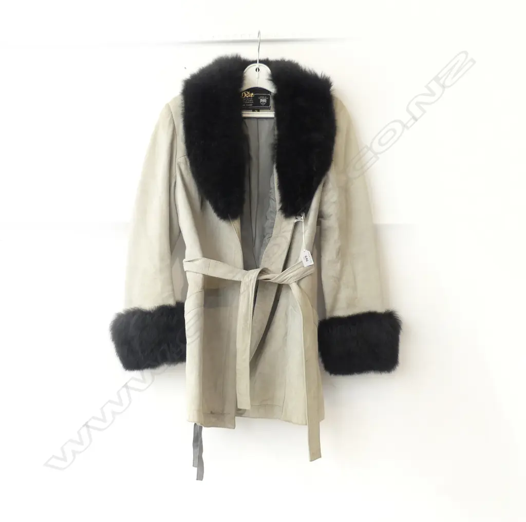 ODE LAMBS SUEDE & FUR COLLARED LADYS JACKET SIZE 36 Image 1++