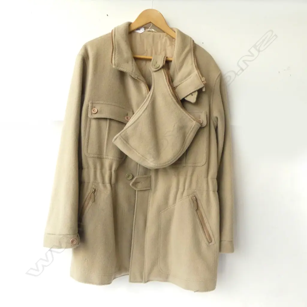 RETRO PALE WOOL JACKET w. DETACHABLE HEAD COVER Image 1++