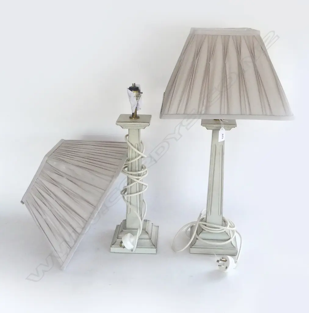 PR LAURA ASHLEY LAMPS, 1 FAULTED Image 1++