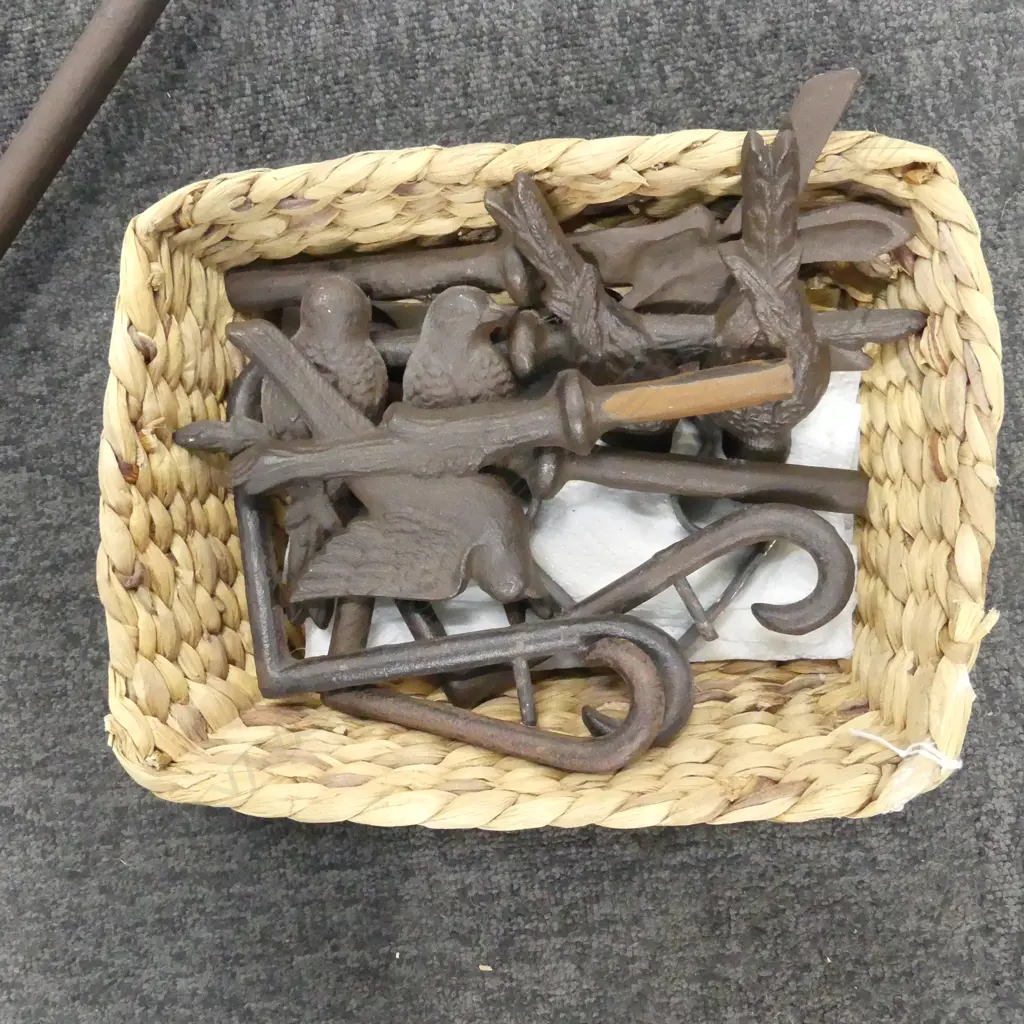 PR CURTAIN RODS (L.2100mm) w. CAST IRON BIRD ENDS Image 1++