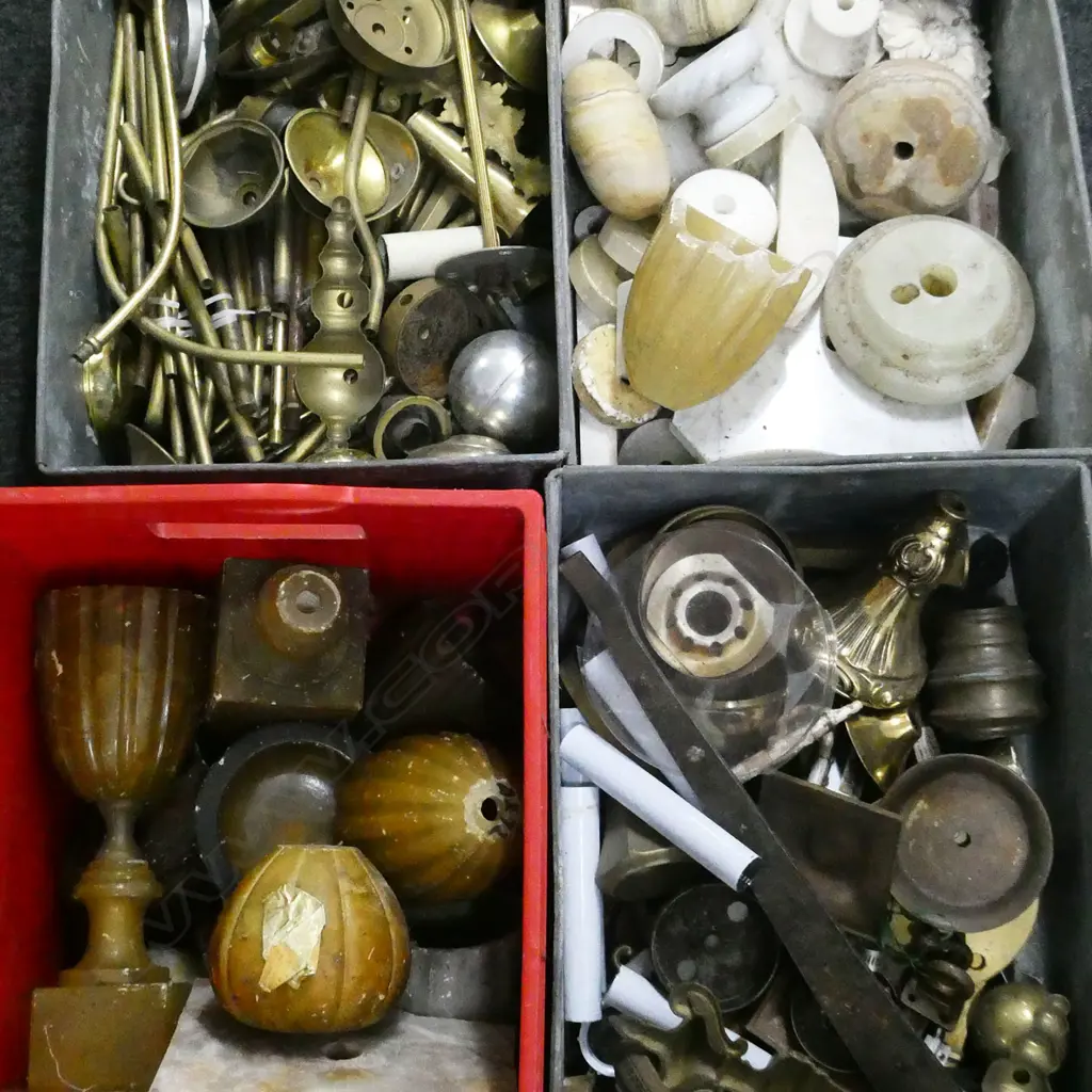 4 BOXES MARBLE / BRASS PCES EX. CLOVERLY LIGHTING Image 1++