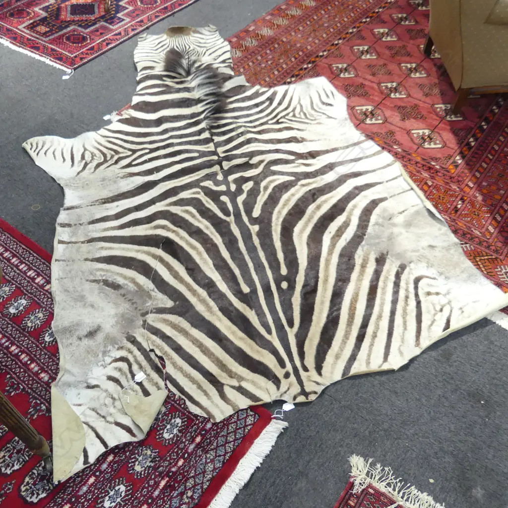 LG ZEBRA HIDE, FAULTS Image 1++
