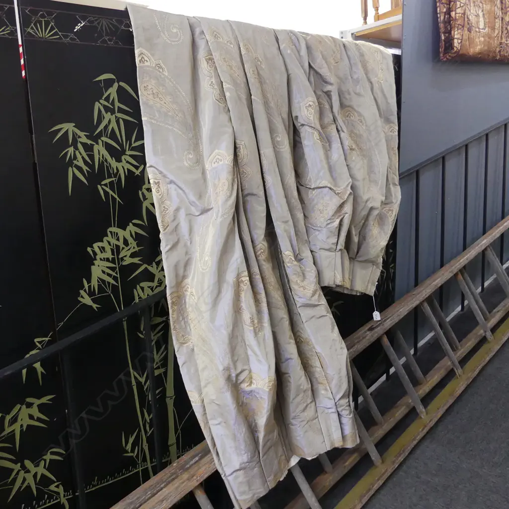 PR CURTAINS - silk brocade type w. paisley design, 2100mm drop, W.1900mm (each) Image 1++