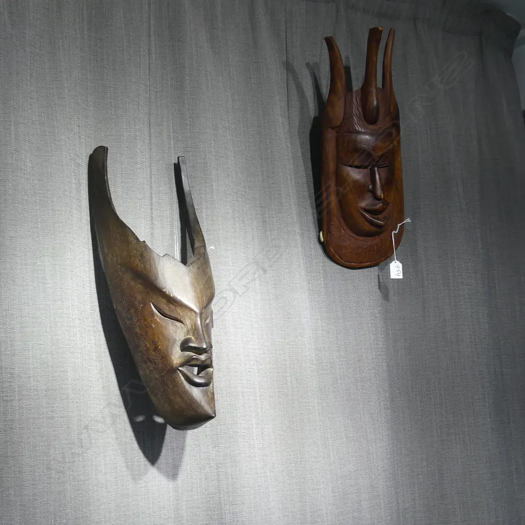 2 CARVED WOOD AFRICAN FACE MASKS L490MM Image 1++