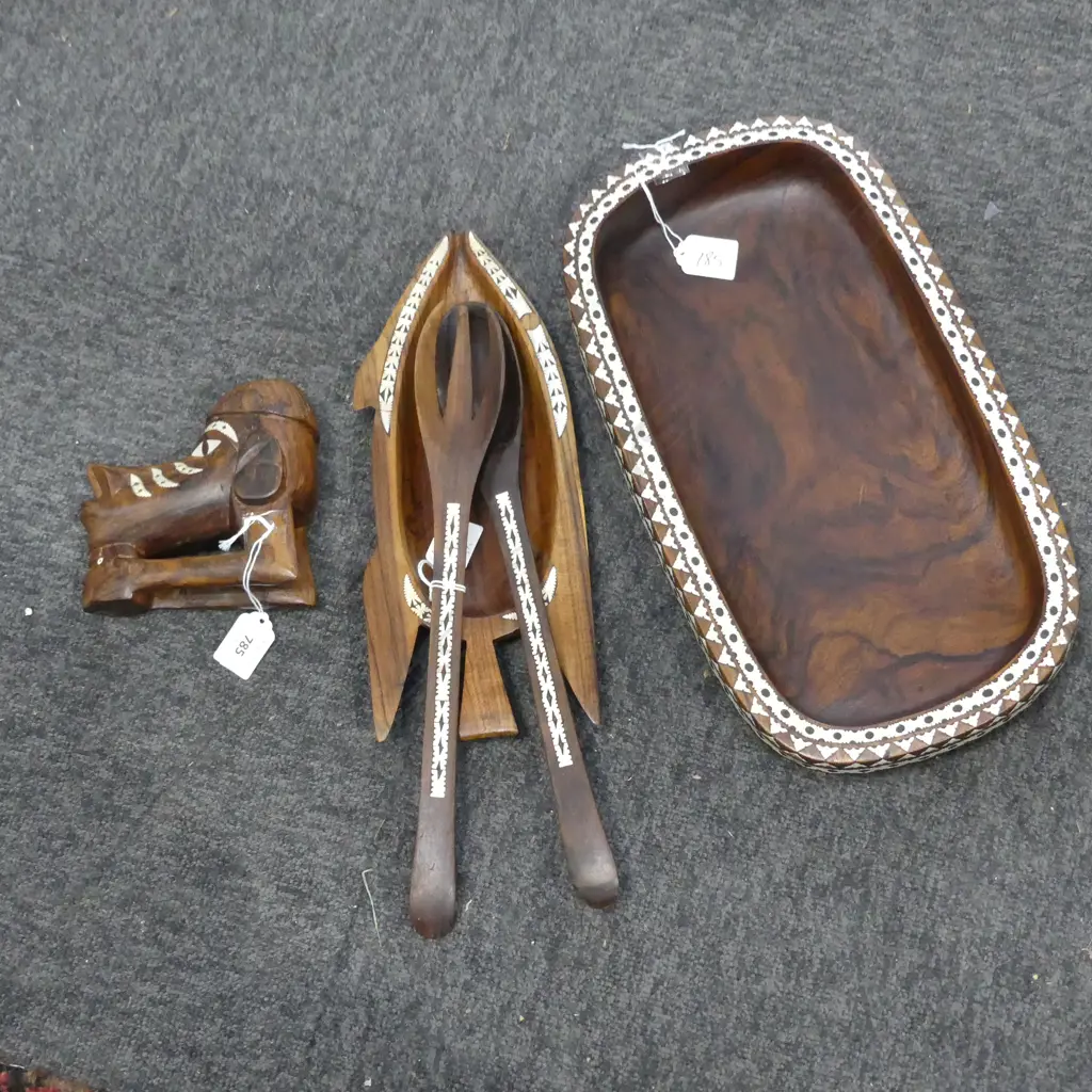2 SOLOMAN ISLAND MOP INLAID DISHES SERVERS L380MM & CANOE PROW HEAD H125MM Image 1++