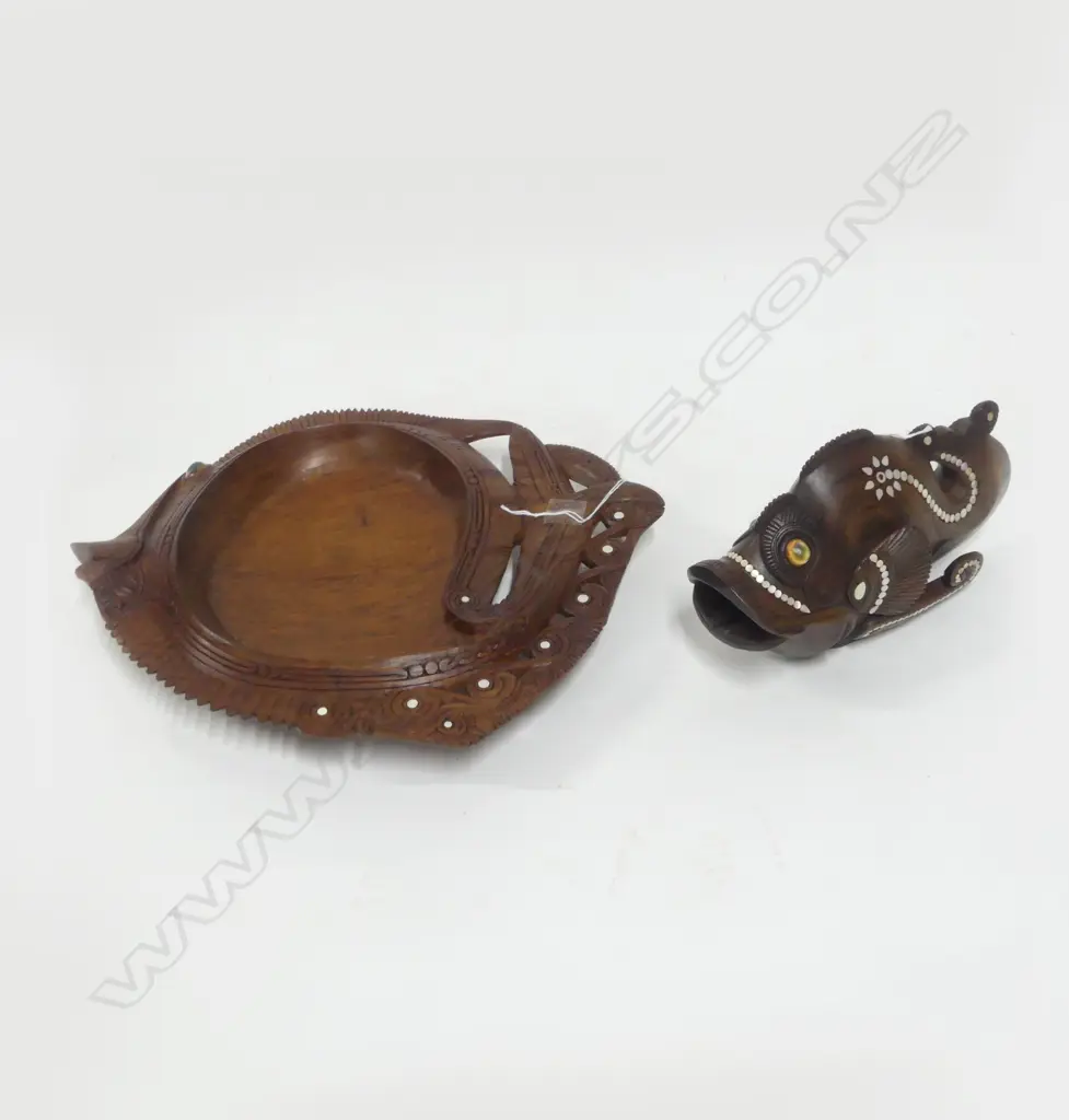 CARVED WOOD & MOP INLAID FISH PLATTER DIA 380MM & FISH ORN L310MM Image 1++