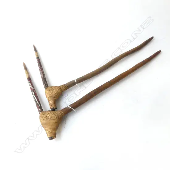 2 PNG HAFTED HUNTING CLUBS/PIG KILLERS L680MM