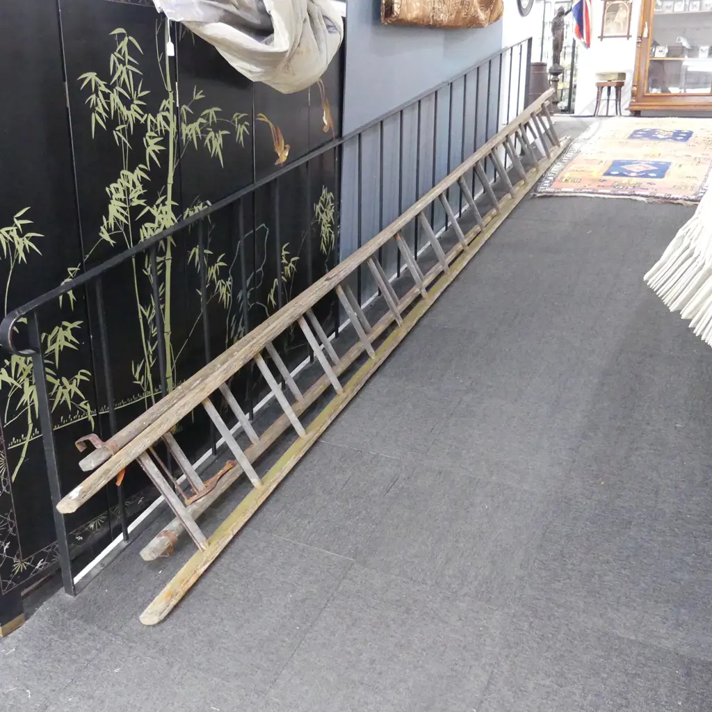 VINTAGE WOODEN FIREMANS LADDER L.5200mm Image 1++