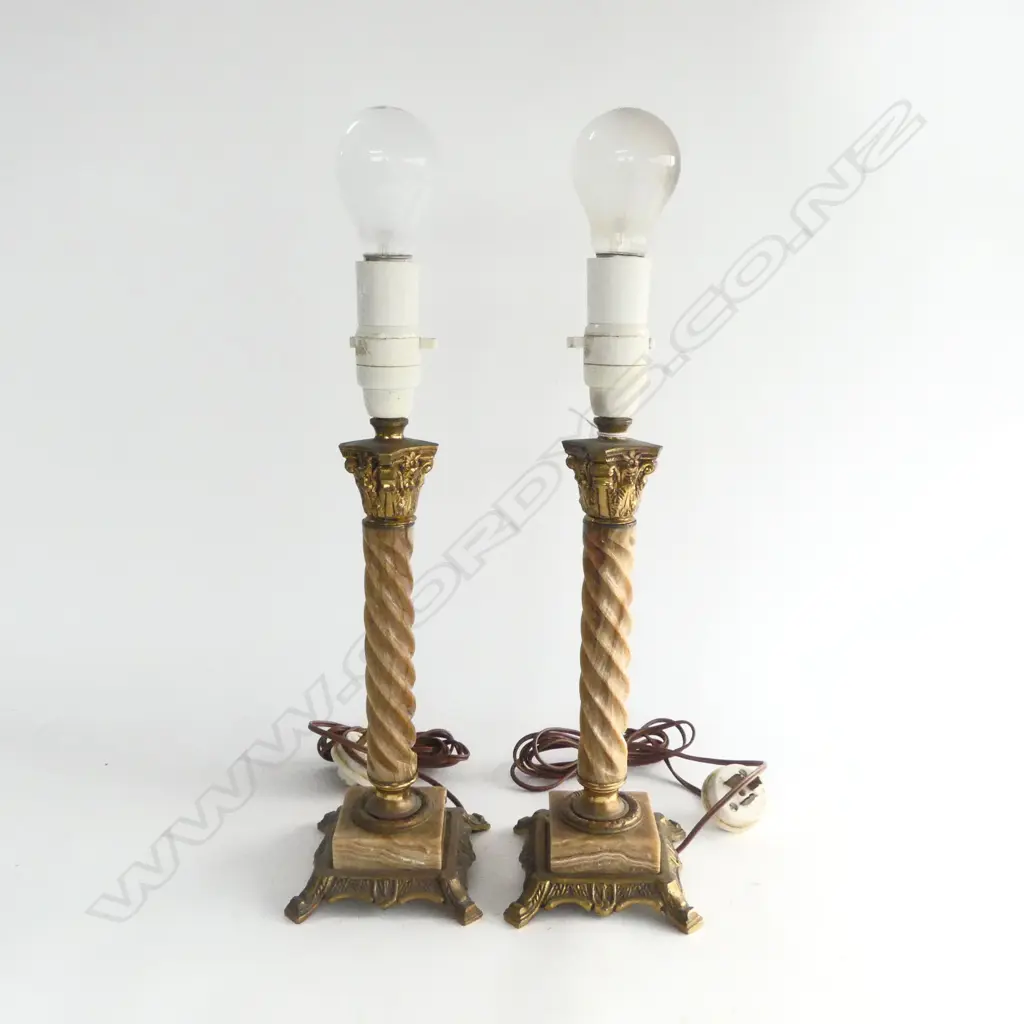PR ITALIAN ONYX & BRASS COLUMN CANDLESTICK TABLE LAMPS H380MM Image 1++