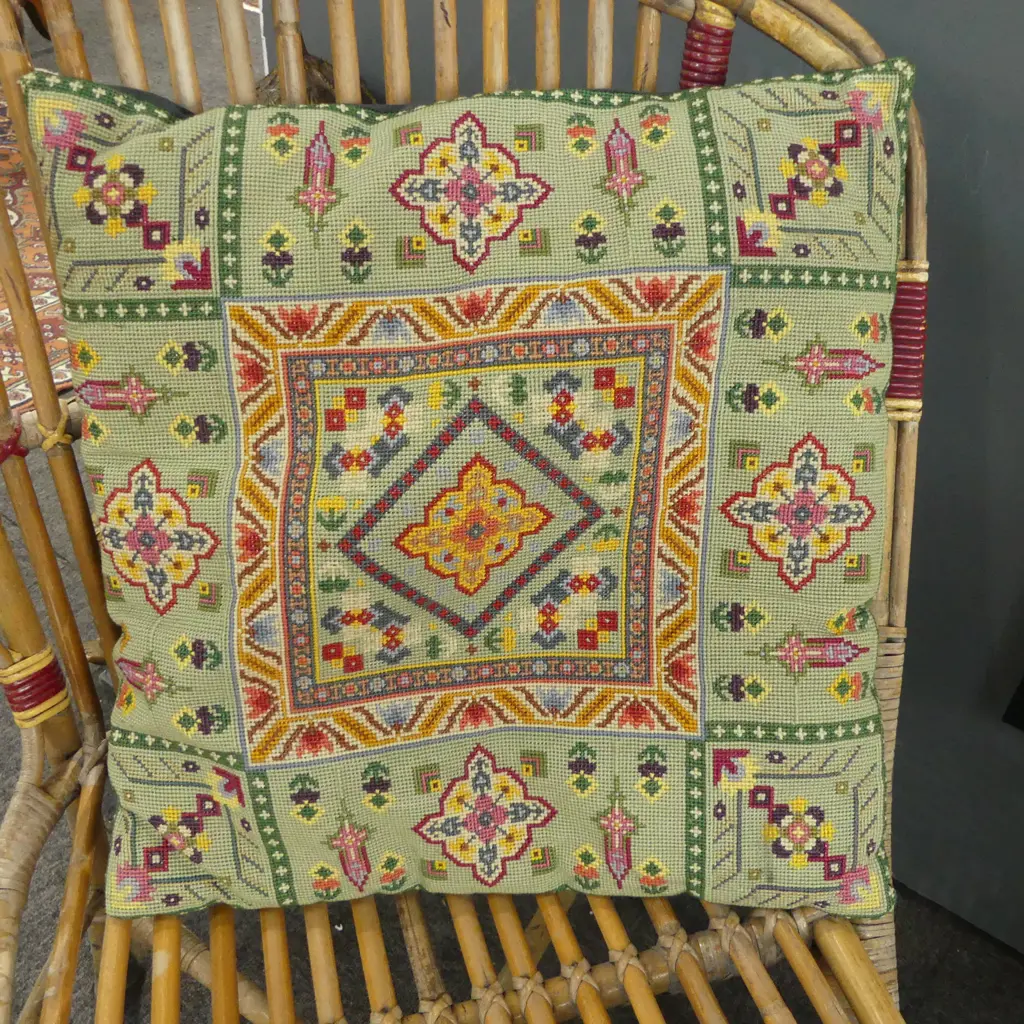 NEEDLEWORK CUSHION 440x440mm Image 1++