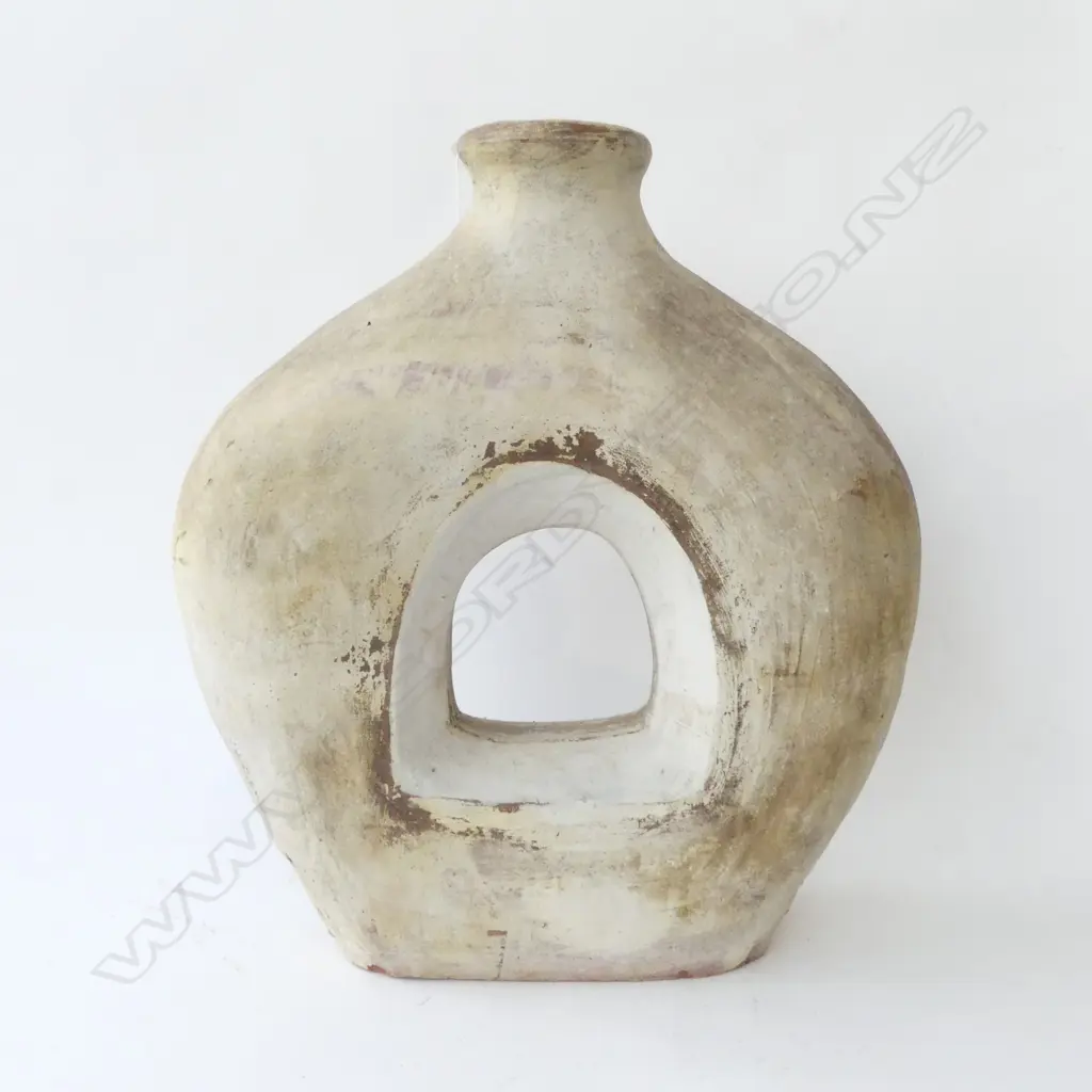 LG WHITE WASHED TERRACOTTA VASE H.535mm Image 1++