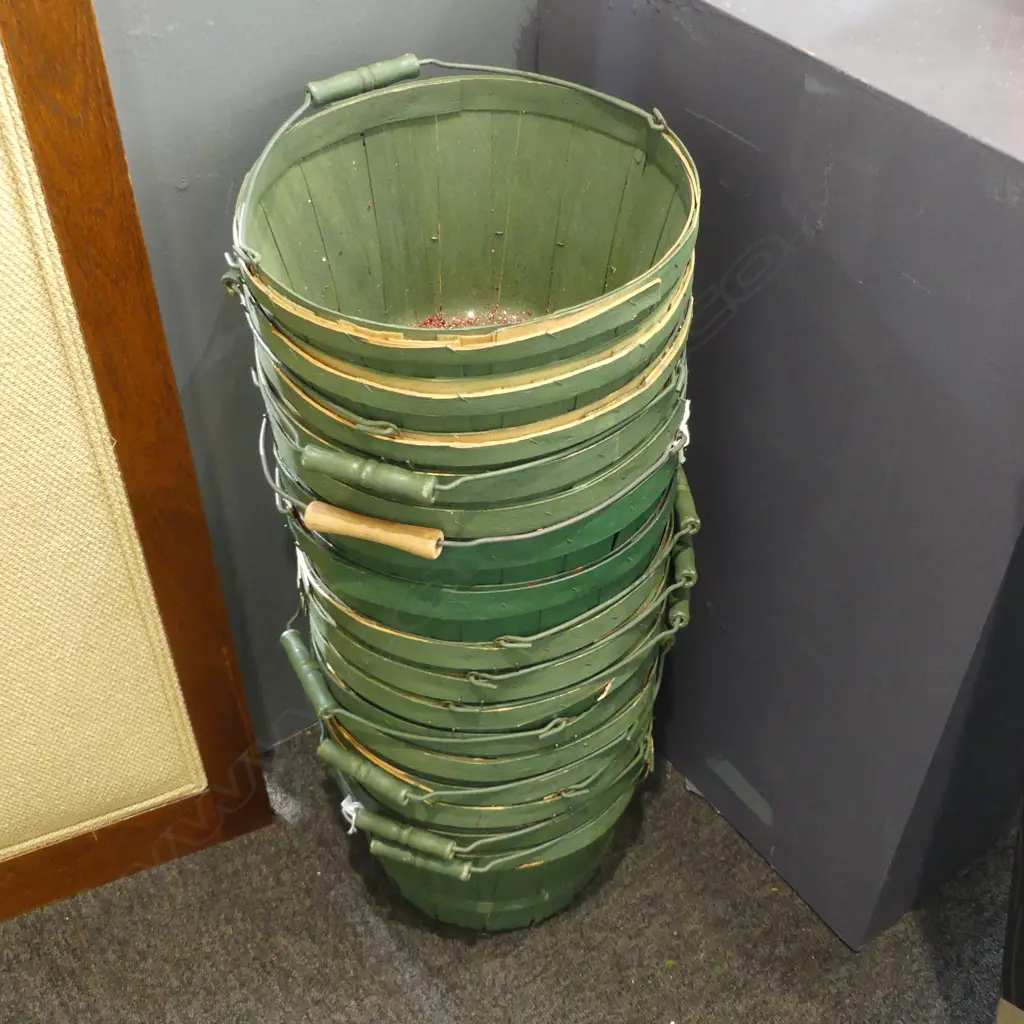 16 GREEN PAINTED BUCKETS 280mm dia Image 1++