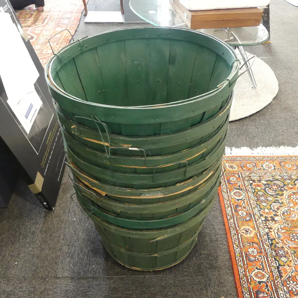 8 LG GREEN PAINTED BUCKETS 460mm dia Image 1++