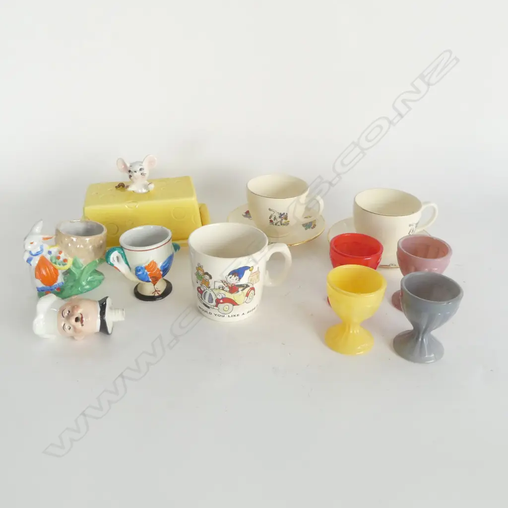 TRAY OF 11 PCS VINTAGE CHILDRENS KITCHENALIA Image 1++