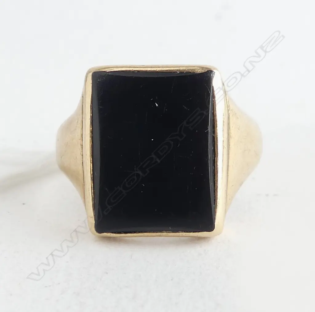 GENTS 9ct ONYX SIGNET RING 6.7gms  SIZE U Image 1++