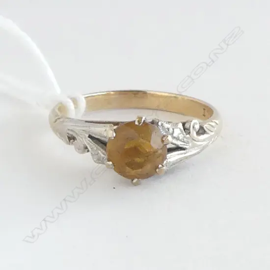 9CT RING 1.9gms STONE FAULTED SIZE M