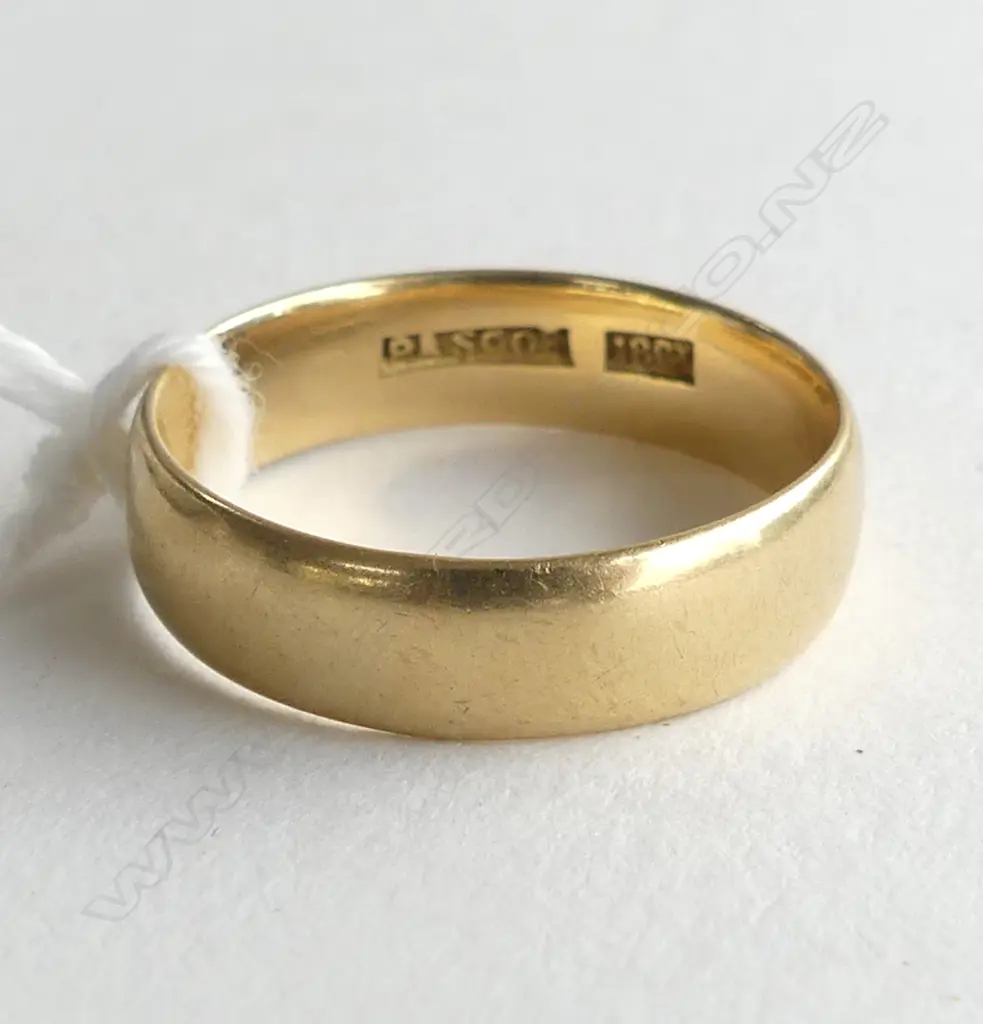 18CT WEDDER 4.2gms  SIZE N 1/2 Image 1++