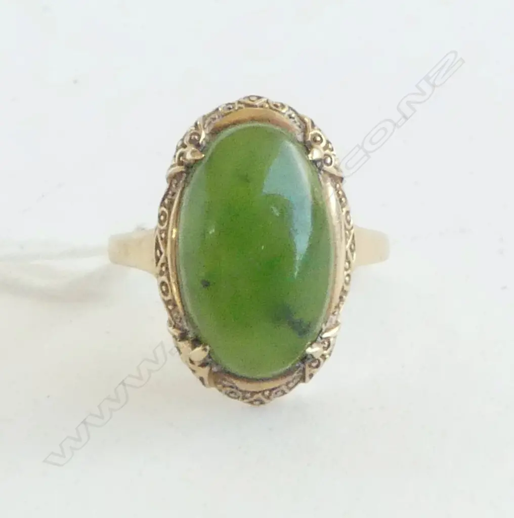 9ct GOLD & POUNAMU RING 3.5gm  SIZE L Image 1++