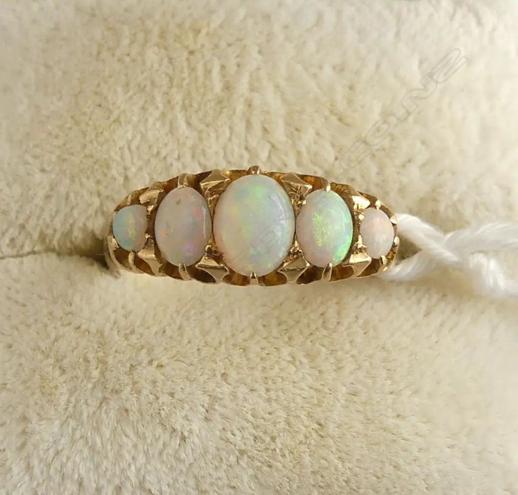 18CT OPAL  5 STONE RING 2.9gms  SIZE O Image 1++