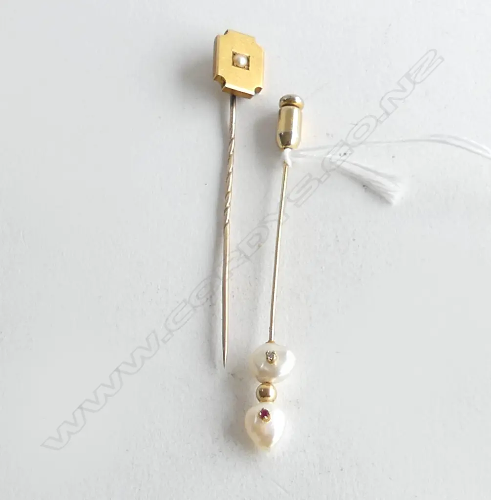 2 GOLD STICK PINS Image 1++