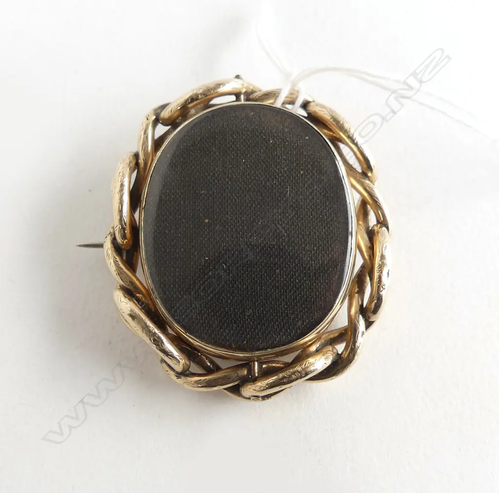 VICTORIAN MOURNING BROOCH - DOUBLE SIDED 45x50mm Image 1++