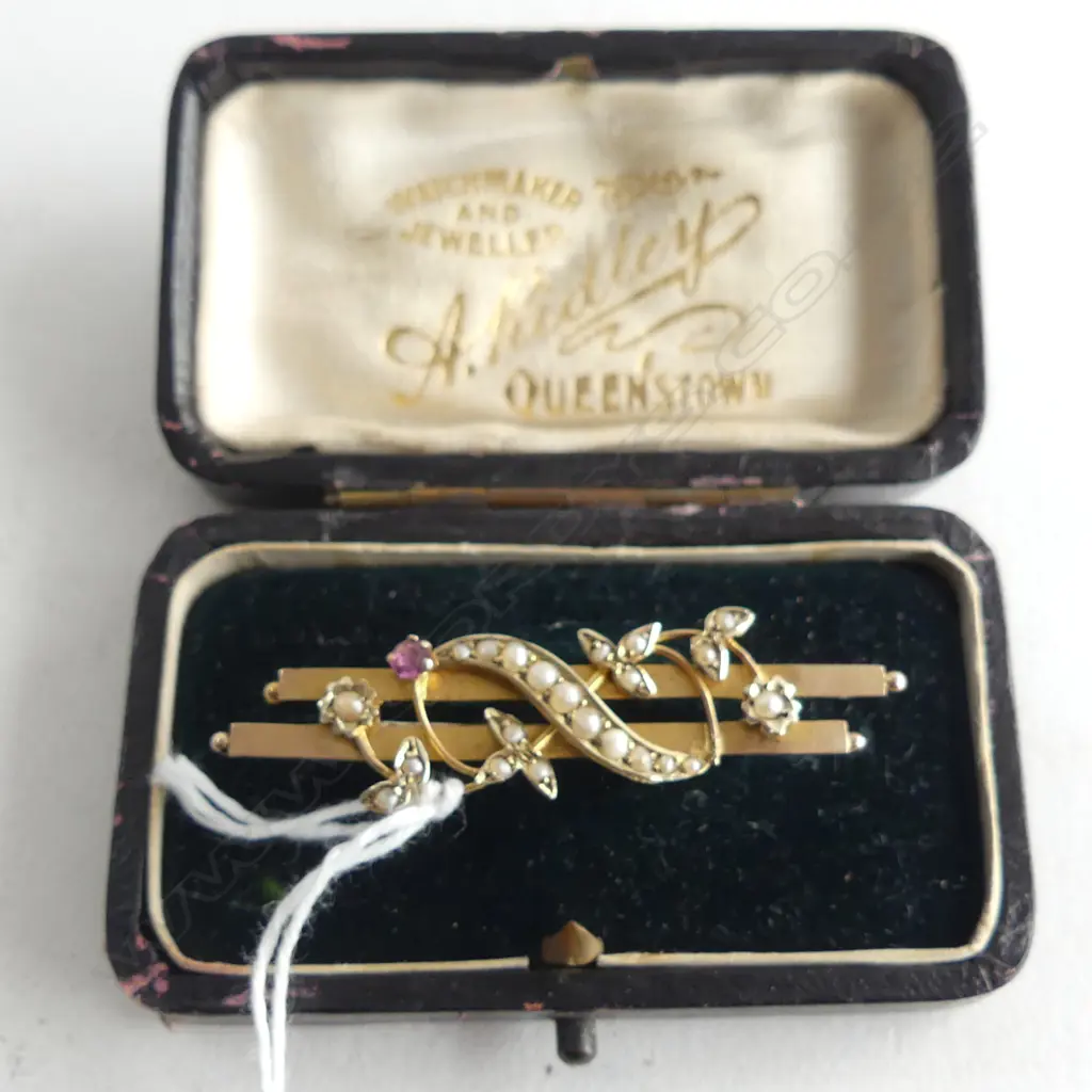 9CT SEED PEARL BAR BROOCH W.45mm 2.5gms Image 1++
