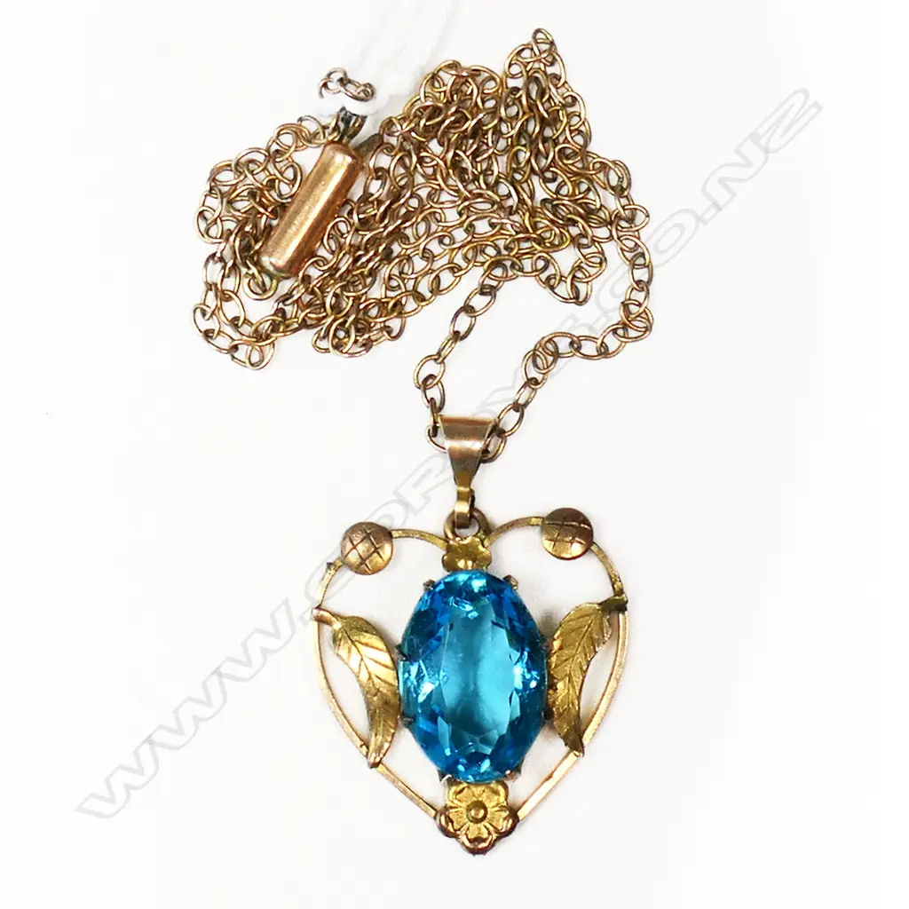 BLUE STONE PENDANT on FINE CHAIN Image 1++