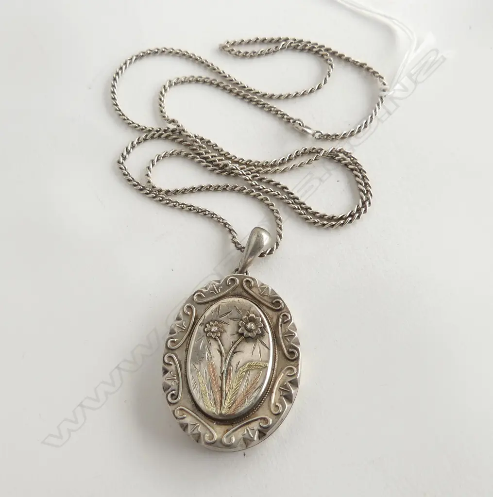 VICTORIAN SILVER LOCKET 40x35mm PENDANT NECKLACE 28.6gms Image 1++