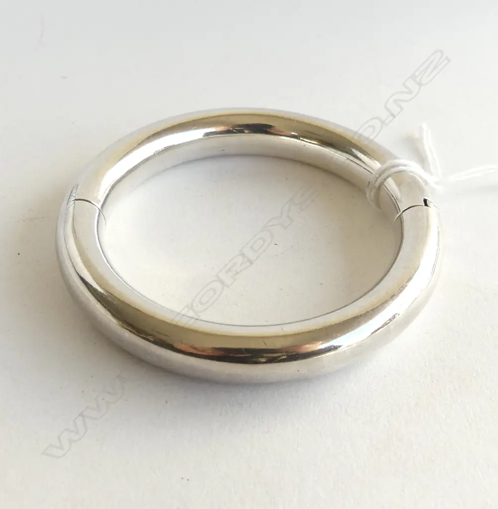SILVER WIDE HOOP HINGED BANGLE push button release Image 1++