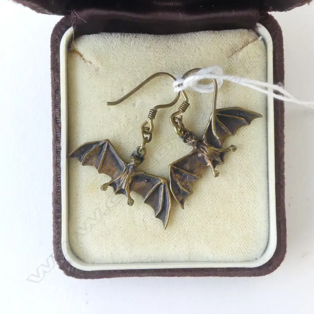 PR 925 SILVER 'BAT' EARRINGS 4gms Image 1++