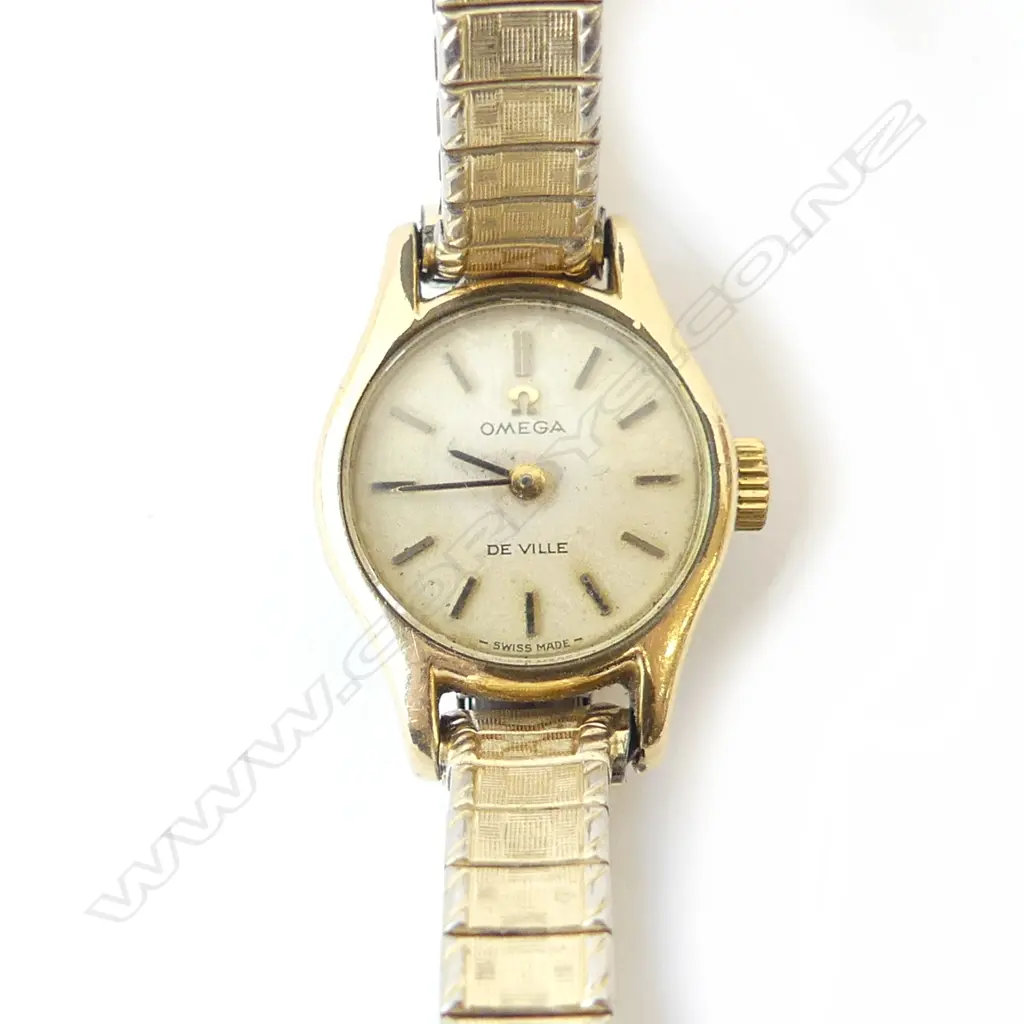 VINTAGE LADIES OMEGA WRISTWATCH NEEDS SERVICE Image 1++