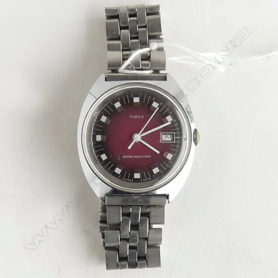 VINTAGE TIMEX GENT'S WRISTWATCH running. Stainless steel 