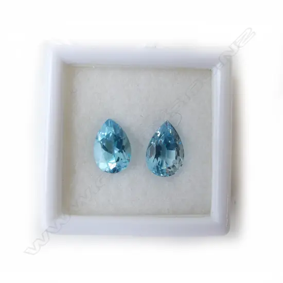 BLUE TOPAZ  2 PIECES 12 X 8 MM  = 8.80CT