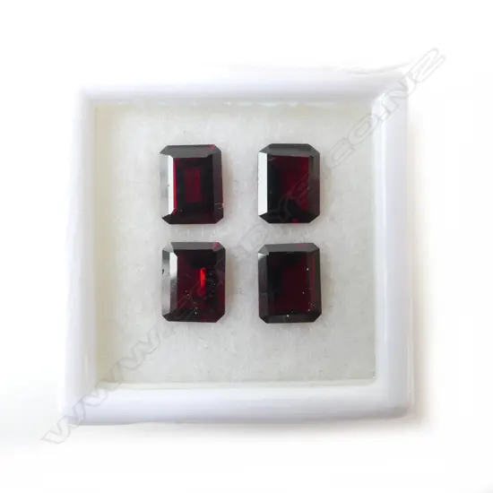 GARNET OCT. 9X7 MM 4 PIECES =11.08CTS