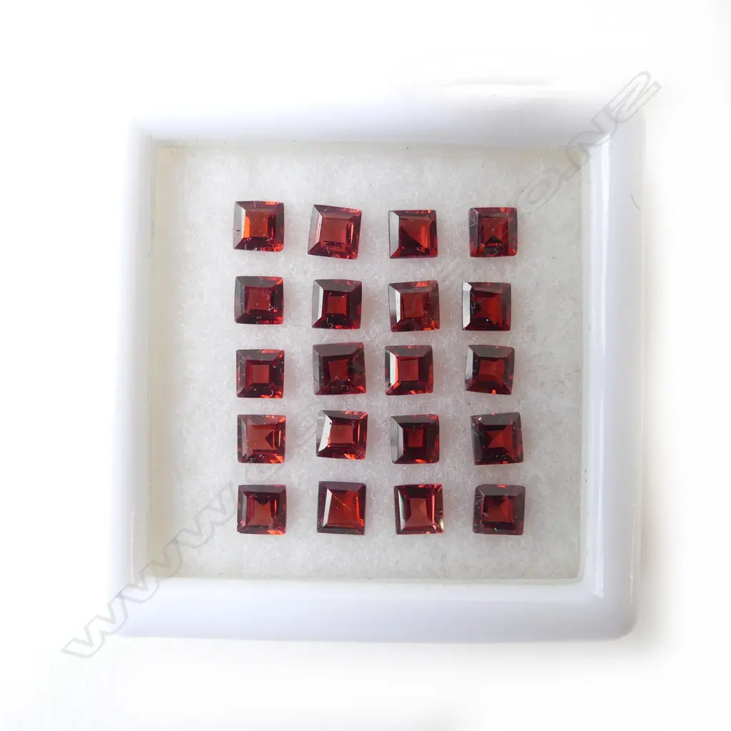 GARNET SQUARES 3.5MM 20 PIECES = 6.11 CTS Image 1++