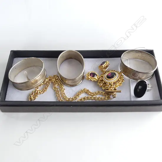 3 STG NAPKIN RINGS 23gms, 925 & ONYX RING, COSTUME GP PENDANT NECKLACE & EARRINGS SET
