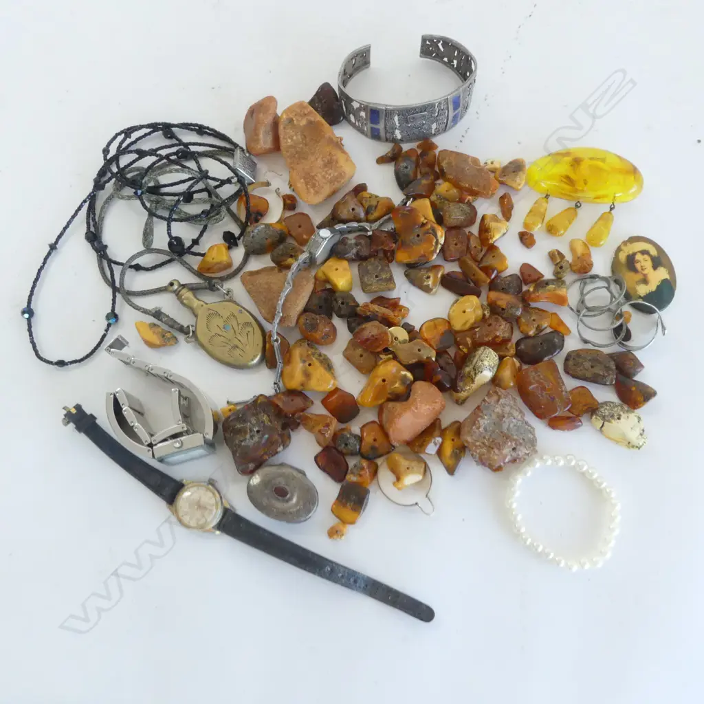 ASST. COSTUME JEWELLERY INCL. 925 BANGLE 31gms, WATCHES, AMBER BEADS ETC Image 1++