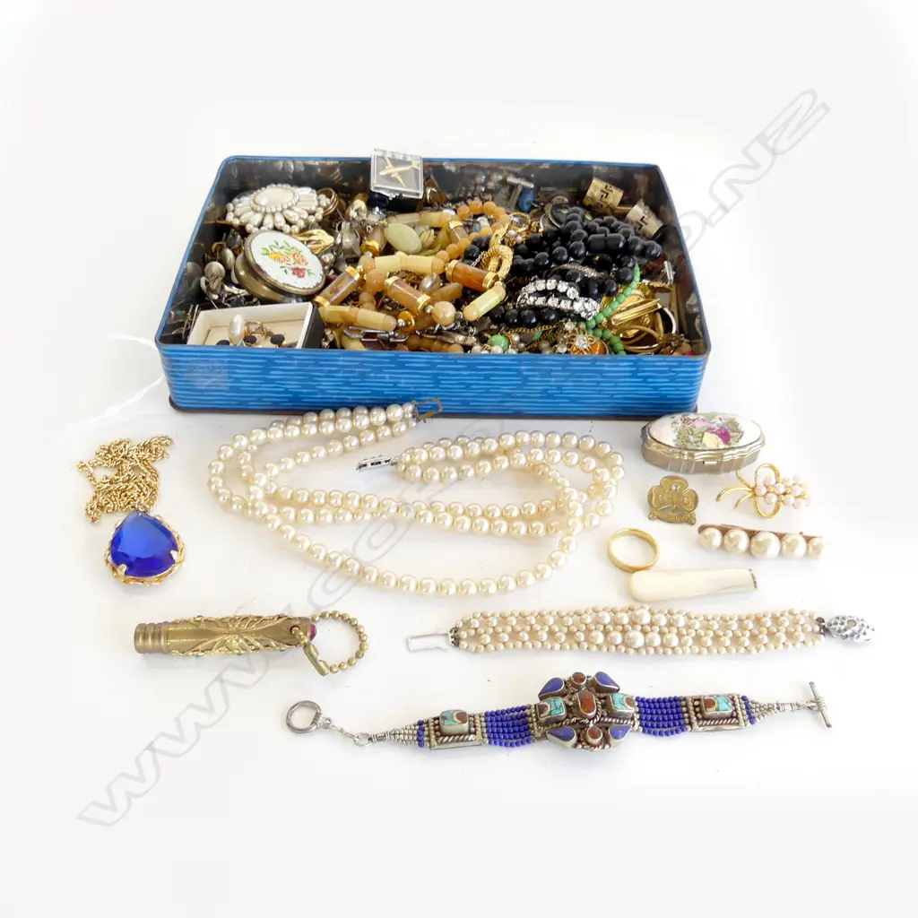 ASST. COSTUME JEWELLERY Image 1++